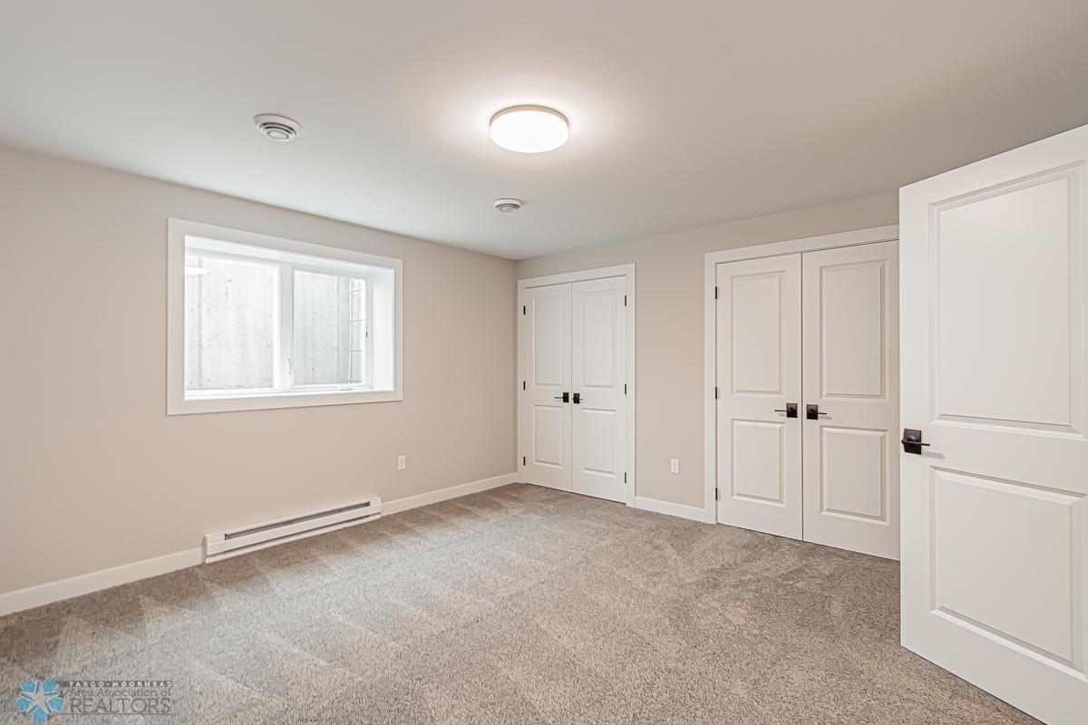 Moorhead, Minnesota 56560, United States, 5 Bedrooms Bedrooms, ,3 BathroomsBathrooms,Residential,Pending,55116