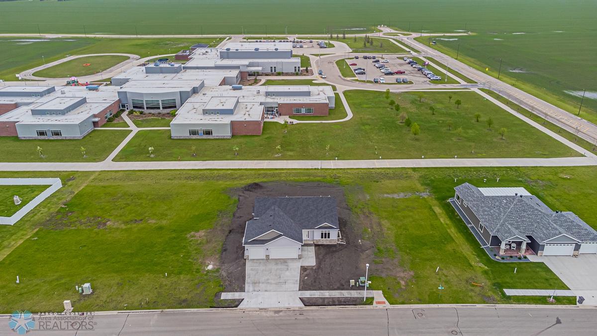 Moorhead, Minnesota 56560, United States, 5 Bedrooms Bedrooms, ,3 BathroomsBathrooms,Residential,Pending,55116