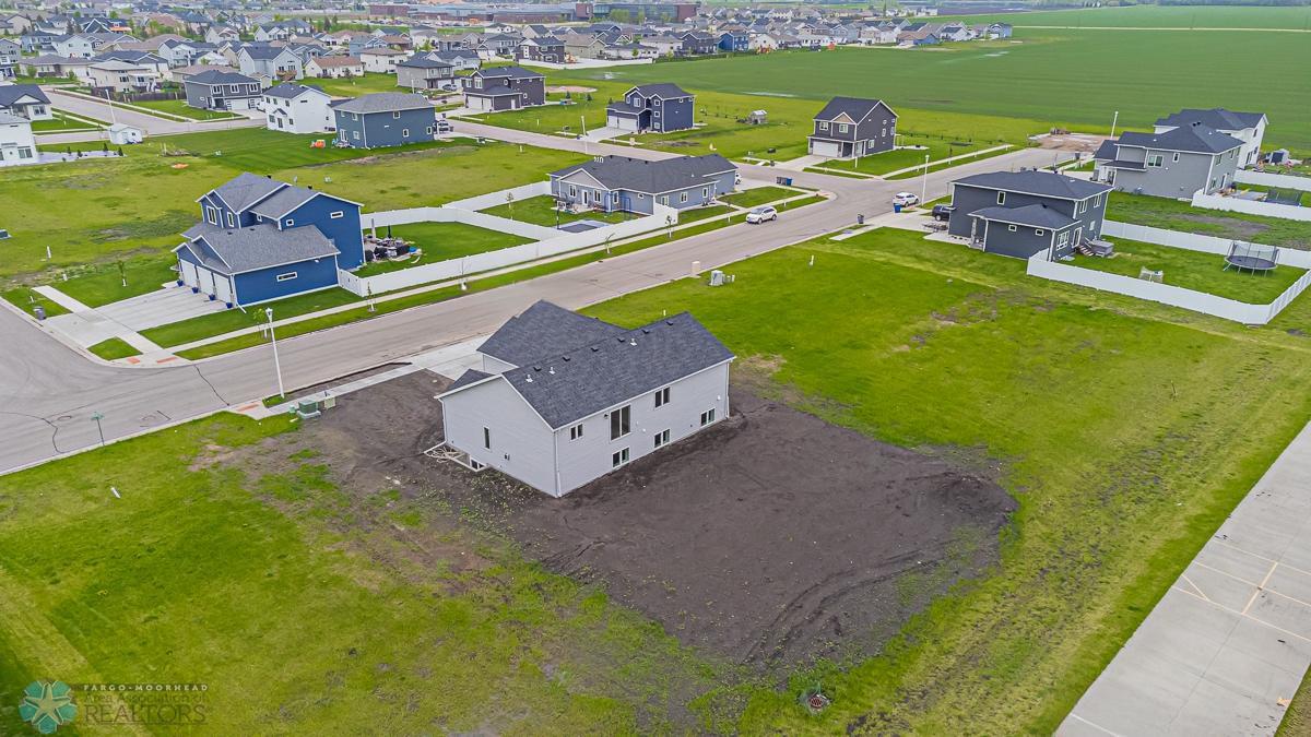 Moorhead, Minnesota 56560, United States, 5 Bedrooms Bedrooms, ,3 BathroomsBathrooms,Residential,Pending,55116