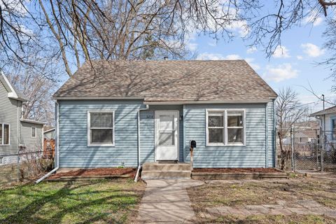 Homes For Sale - 3214 Dupont Avenue<br/> Hennepin County, Minneapolis, MN 55412