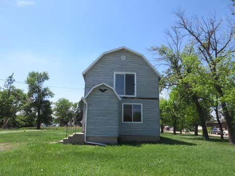 Homes For Sale - 203 4th Street<br/> Hillsboro, ND 58045