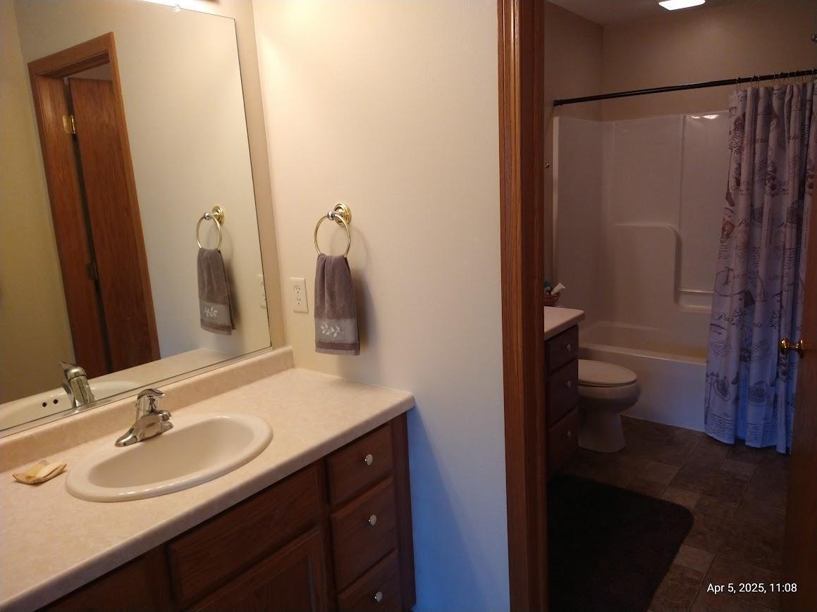 608 Woodridge Court, Menomonie, Wisconsin image 21