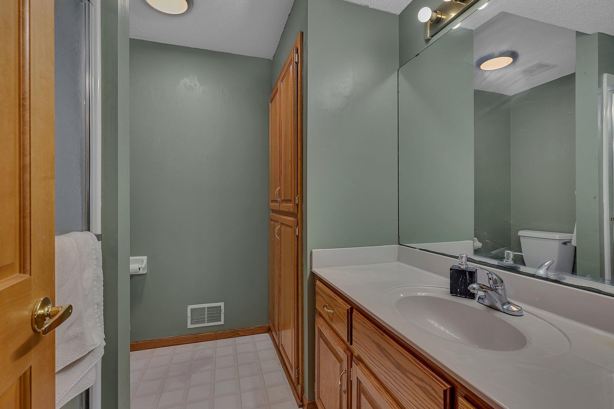 8782 Narcissus Lane, Maple Grove, Minnesota image 18