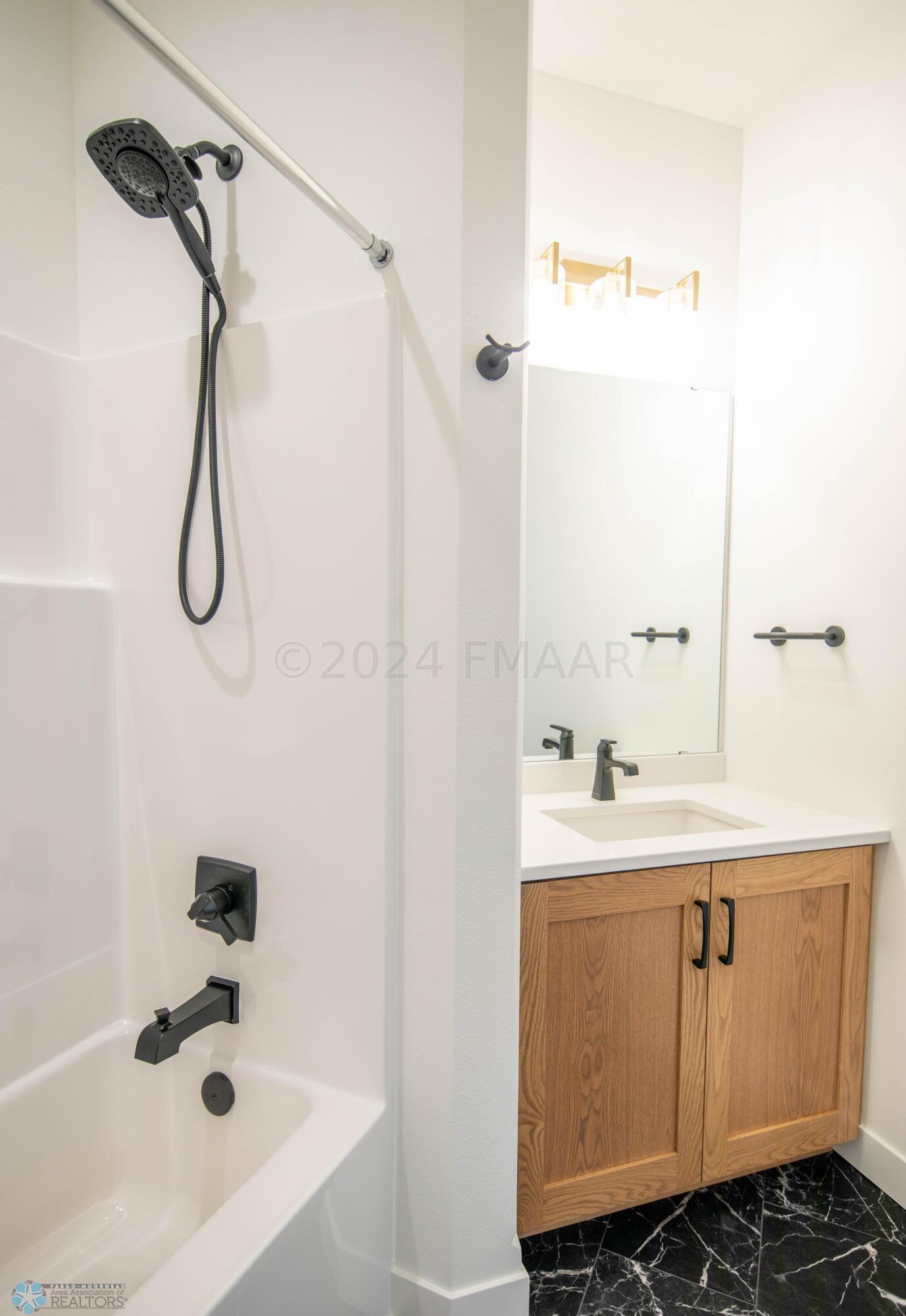 West Fargo, North Dakota 58078, United States, 2 Bedrooms Bedrooms, ,2 BathroomsBathrooms,Residential,Pending,60054