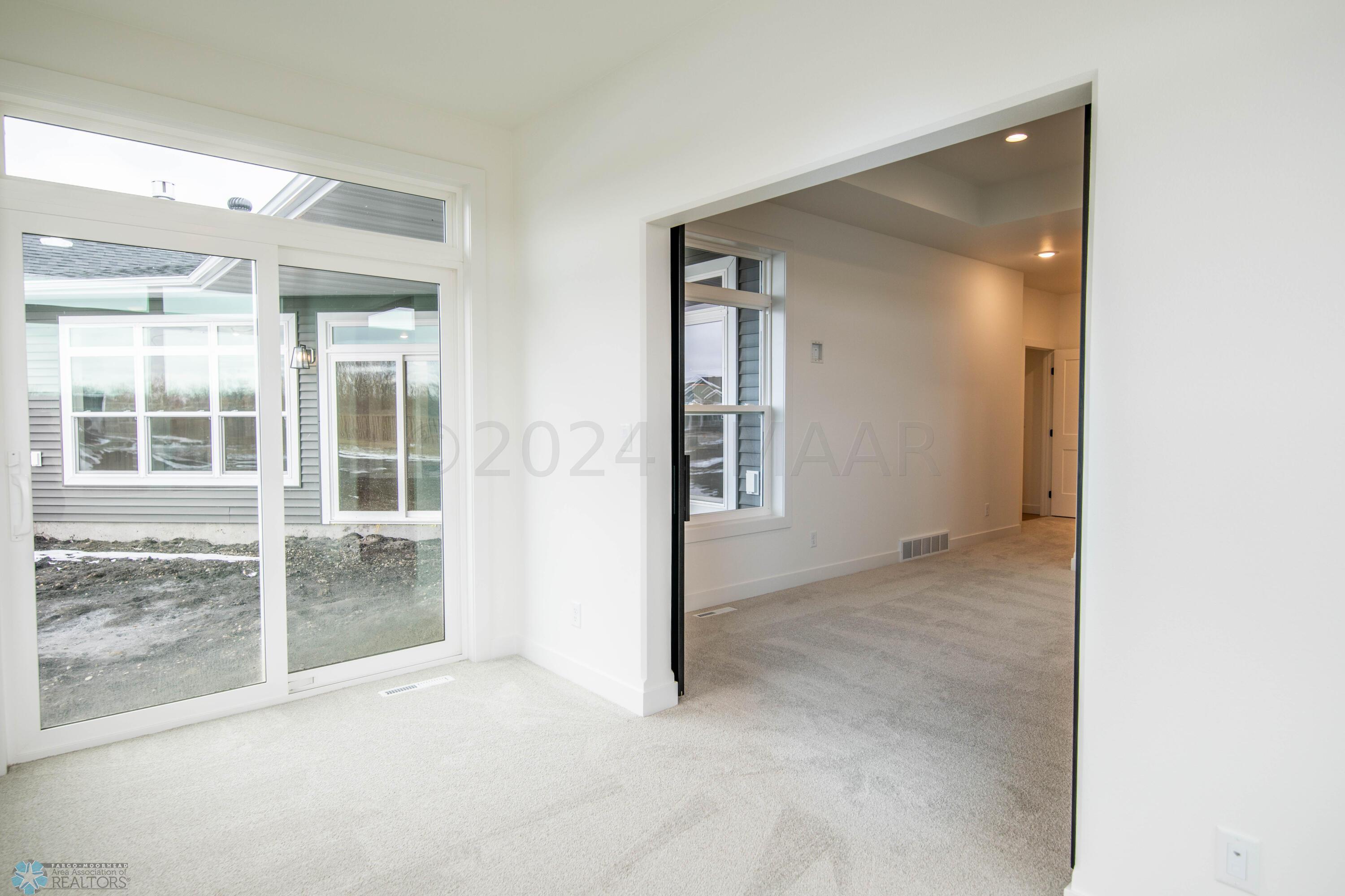 West Fargo, North Dakota 58078, United States, 2 Bedrooms Bedrooms, ,2 BathroomsBathrooms,Residential,Pending,60054