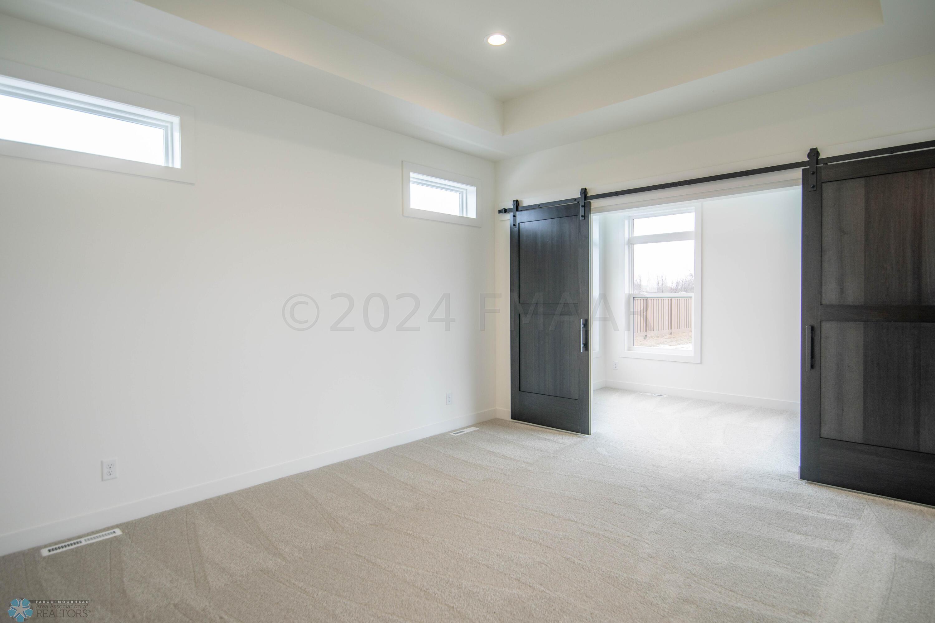 West Fargo, North Dakota 58078, United States, 2 Bedrooms Bedrooms, ,2 BathroomsBathrooms,Residential,Pending,60054