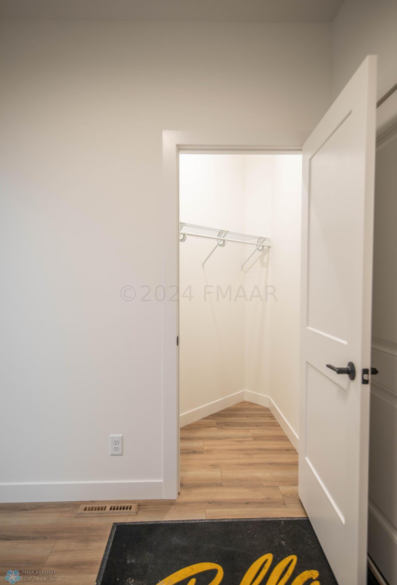 West Fargo, North Dakota 58078, United States, 2 Bedrooms Bedrooms, ,2 BathroomsBathrooms,Residential,Pending,60054