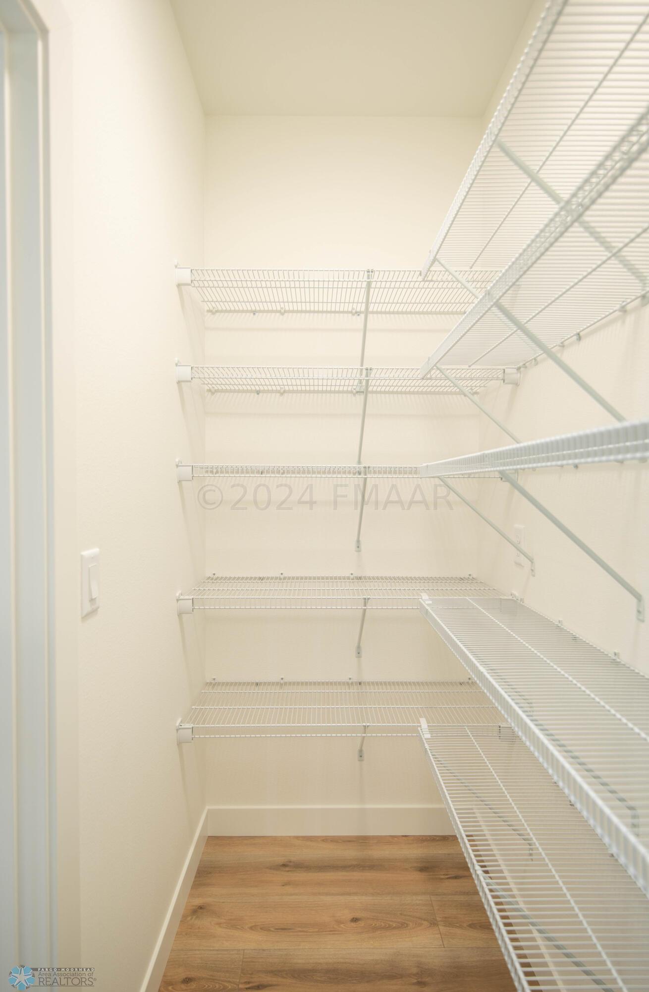 West Fargo, North Dakota 58078, United States, 2 Bedrooms Bedrooms, ,2 BathroomsBathrooms,Residential,Pending,60054