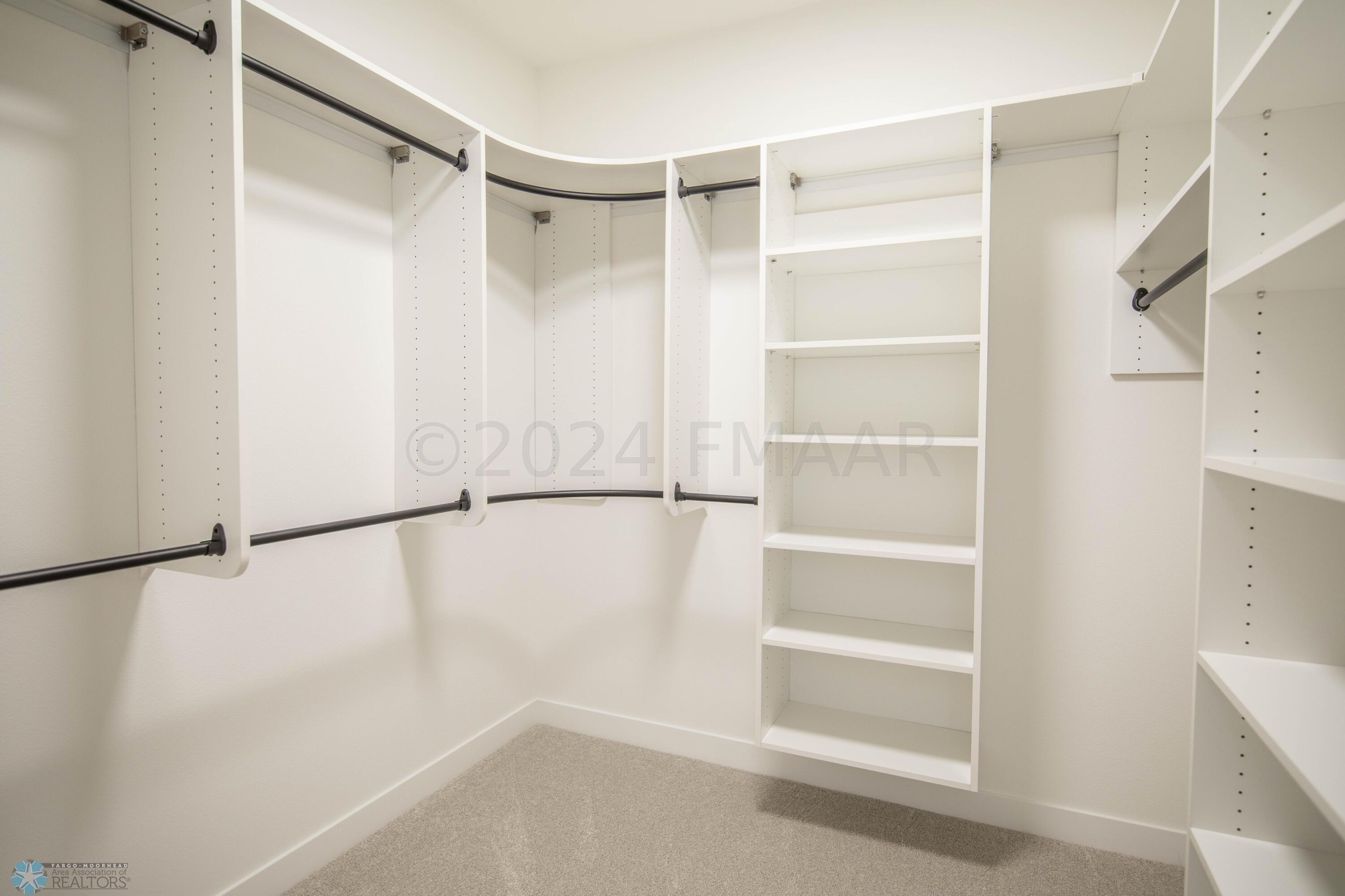 West Fargo, North Dakota 58078, United States, 2 Bedrooms Bedrooms, ,2 BathroomsBathrooms,Residential,Pending,60054