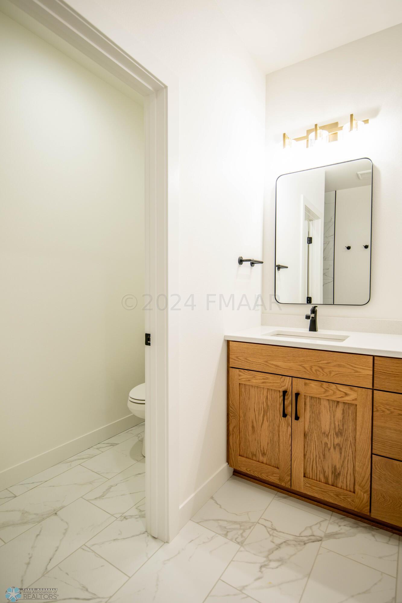 West Fargo, North Dakota 58078, United States, 2 Bedrooms Bedrooms, ,2 BathroomsBathrooms,Residential,Pending,60054