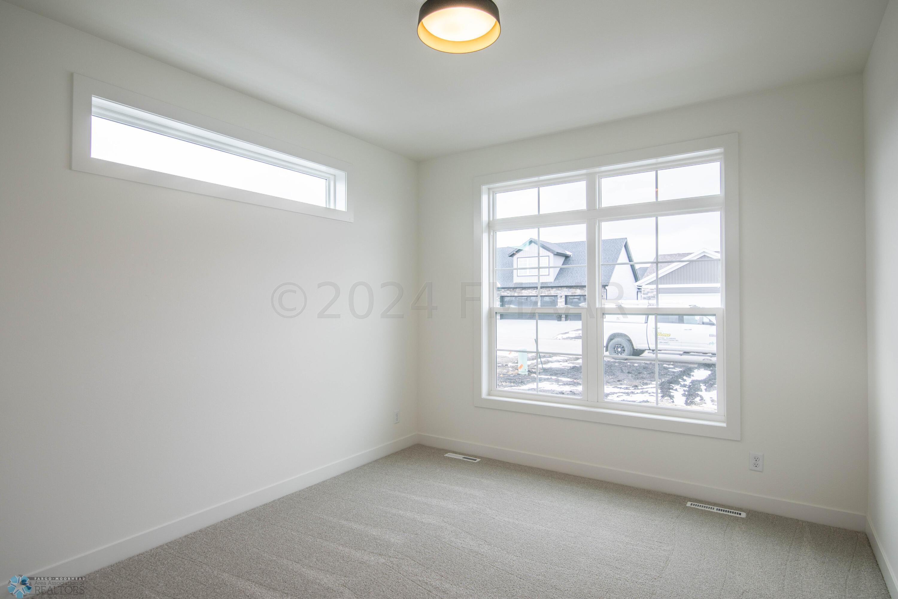 West Fargo, North Dakota 58078, United States, 2 Bedrooms Bedrooms, ,2 BathroomsBathrooms,Residential,Pending,60054