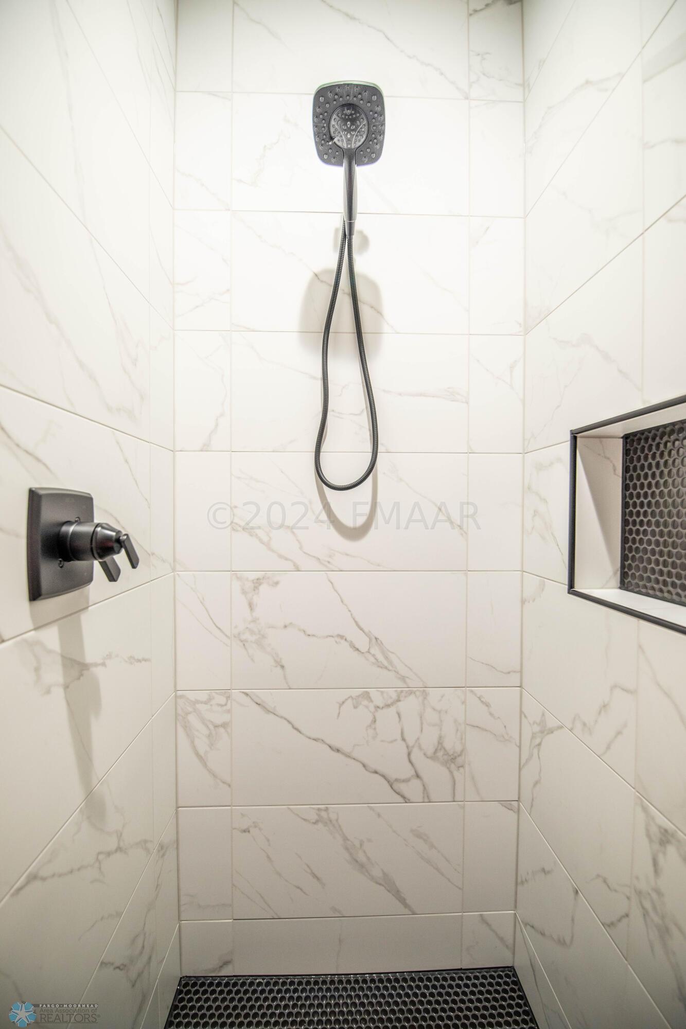 West Fargo, North Dakota 58078, United States, 2 Bedrooms Bedrooms, ,2 BathroomsBathrooms,Residential,Pending,60054