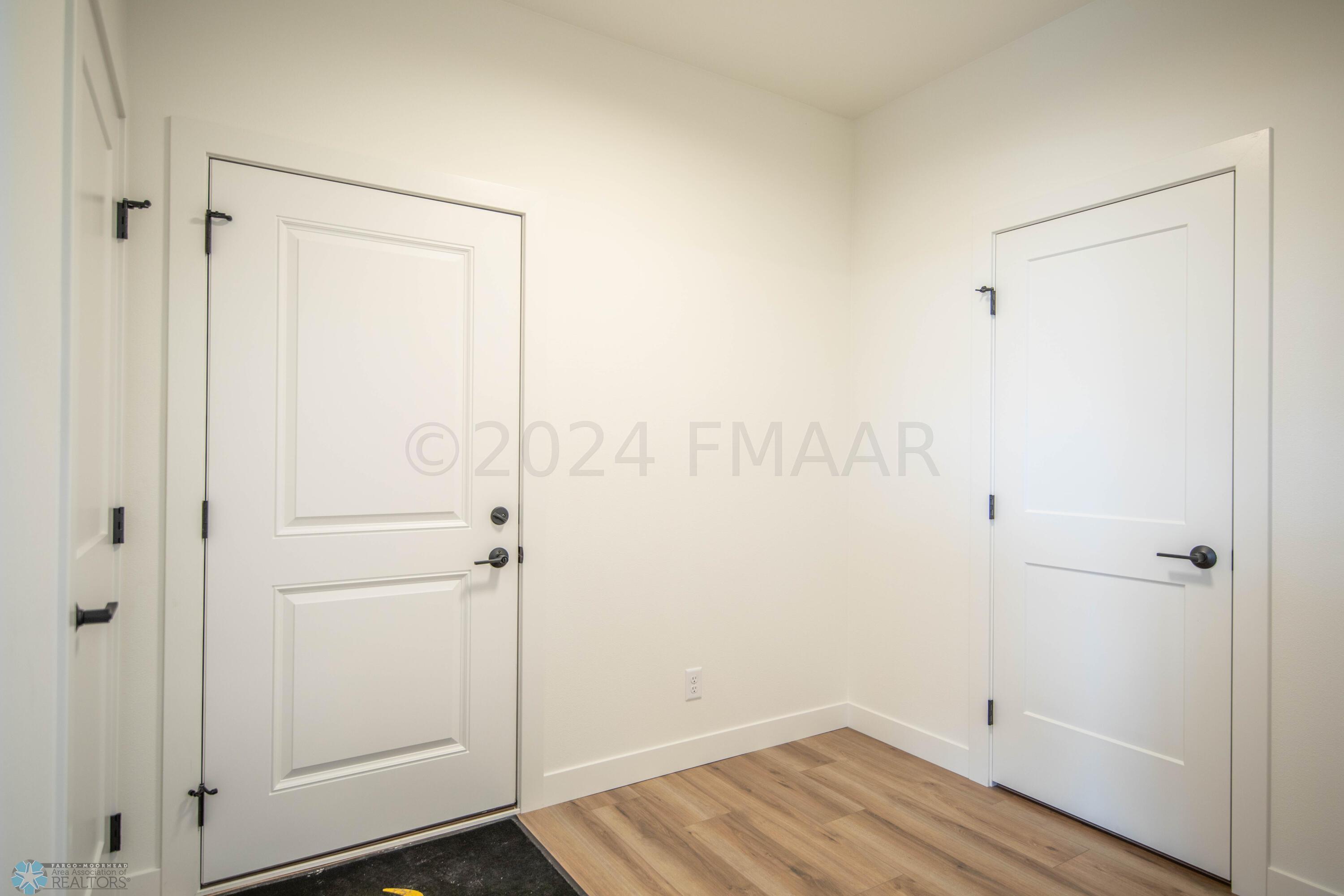 West Fargo, North Dakota 58078, United States, 2 Bedrooms Bedrooms, ,2 BathroomsBathrooms,Residential,Pending,60054