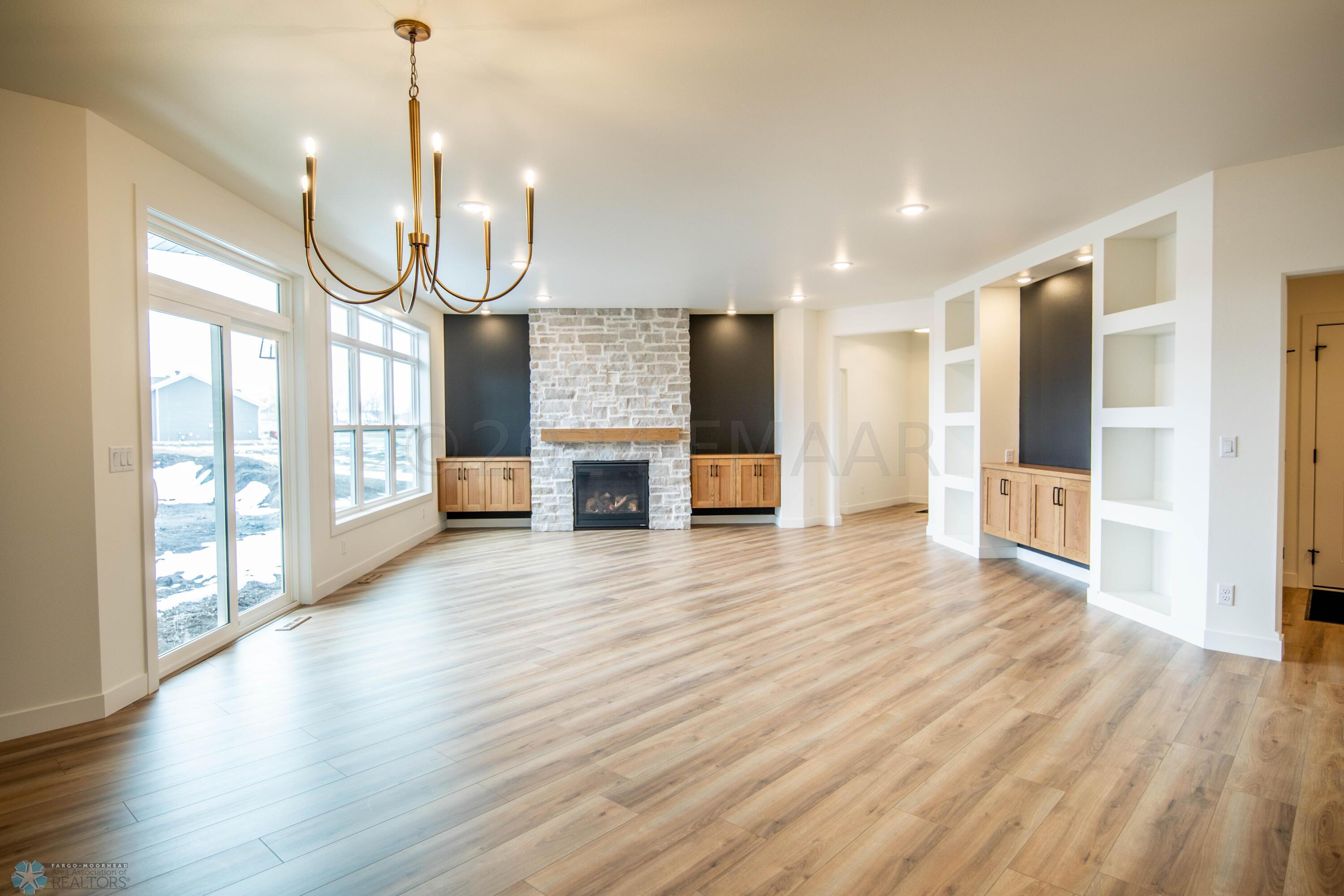 West Fargo, North Dakota 58078, United States, 2 Bedrooms Bedrooms, ,2 BathroomsBathrooms,Residential,Pending,60054