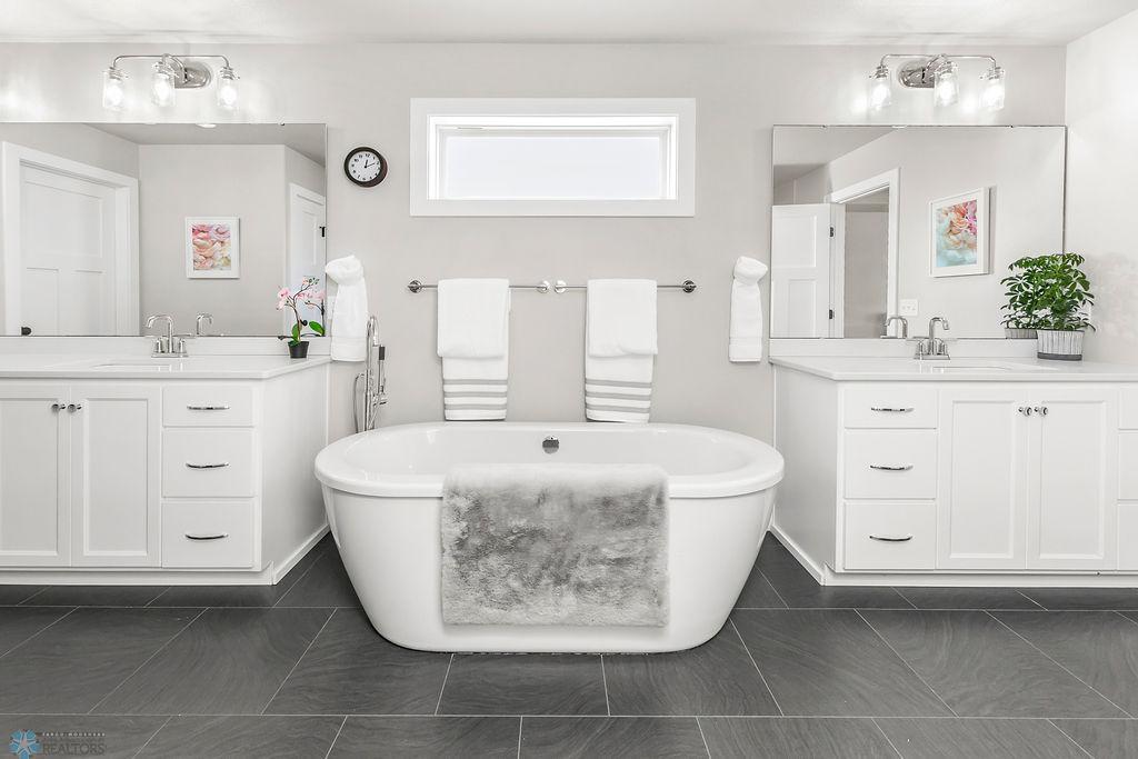 6182 Marigold Loop, Fargo, North Dakota image 26