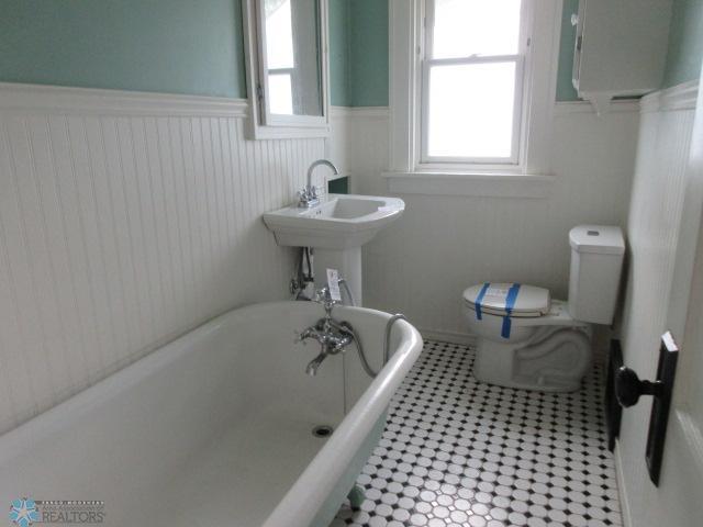 Fargo, North Dakota 58103, United States, 3 Bedrooms Bedrooms, ,2 BathroomsBathrooms,Residential,Active,181350