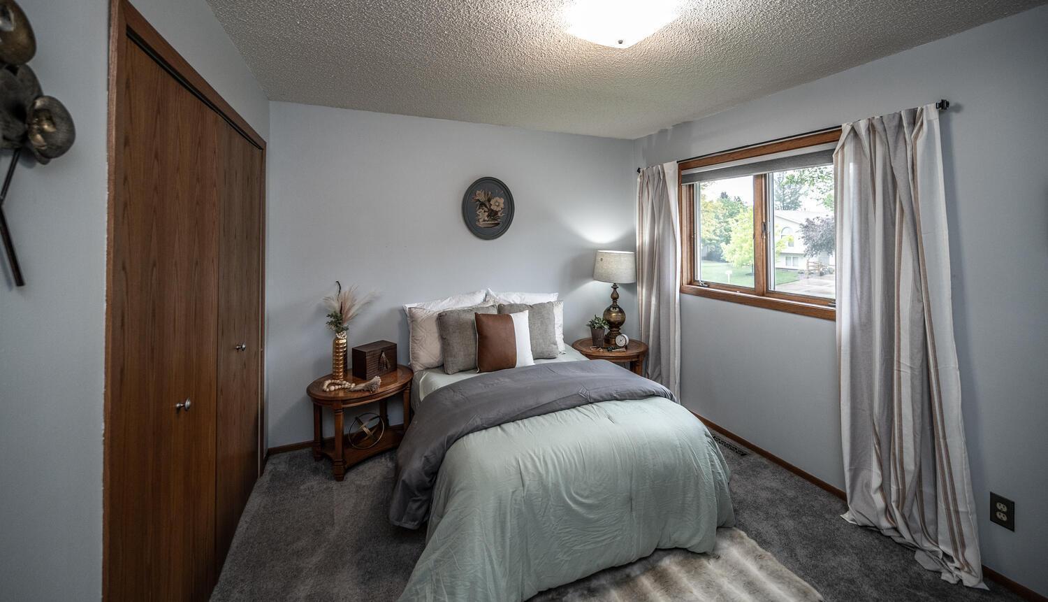 1486 Todd Way, Hastings, Minnesota image 24
