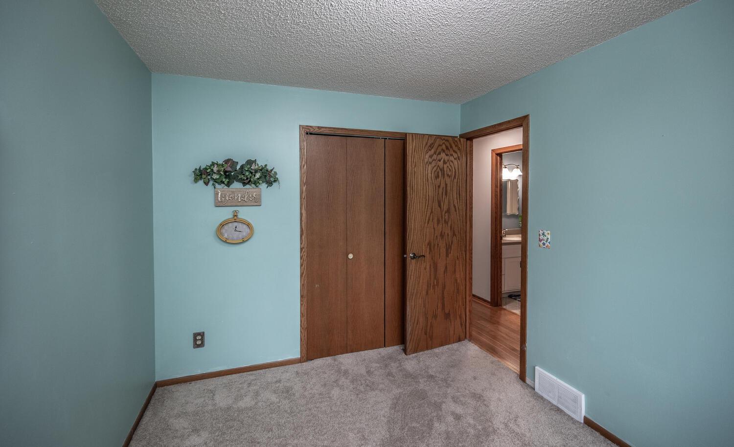 1486 Todd Way, Hastings, Minnesota image 28