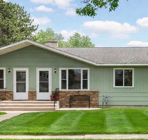 Townhouse For Sale - 324 Jefferson Avenue<br/> Pine River, MN 56474