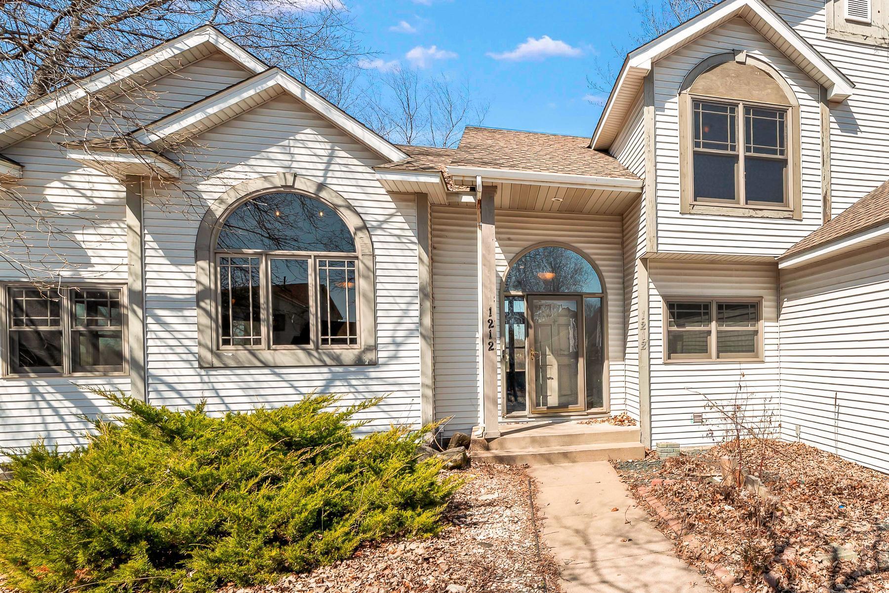 1212 Earley Shores Lane, Burnsville, Minnesota image 5