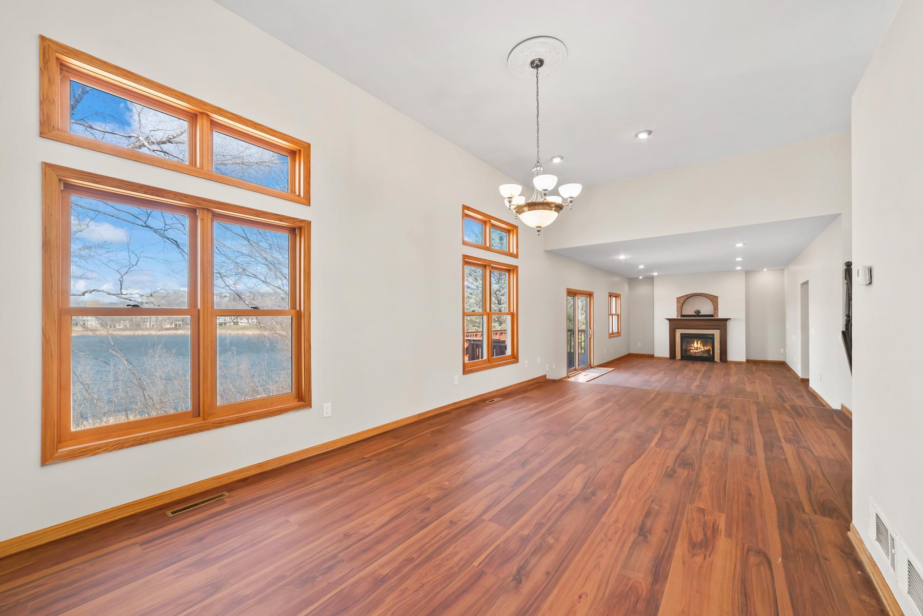 1212 Earley Shores Lane, Burnsville, Minnesota image 24