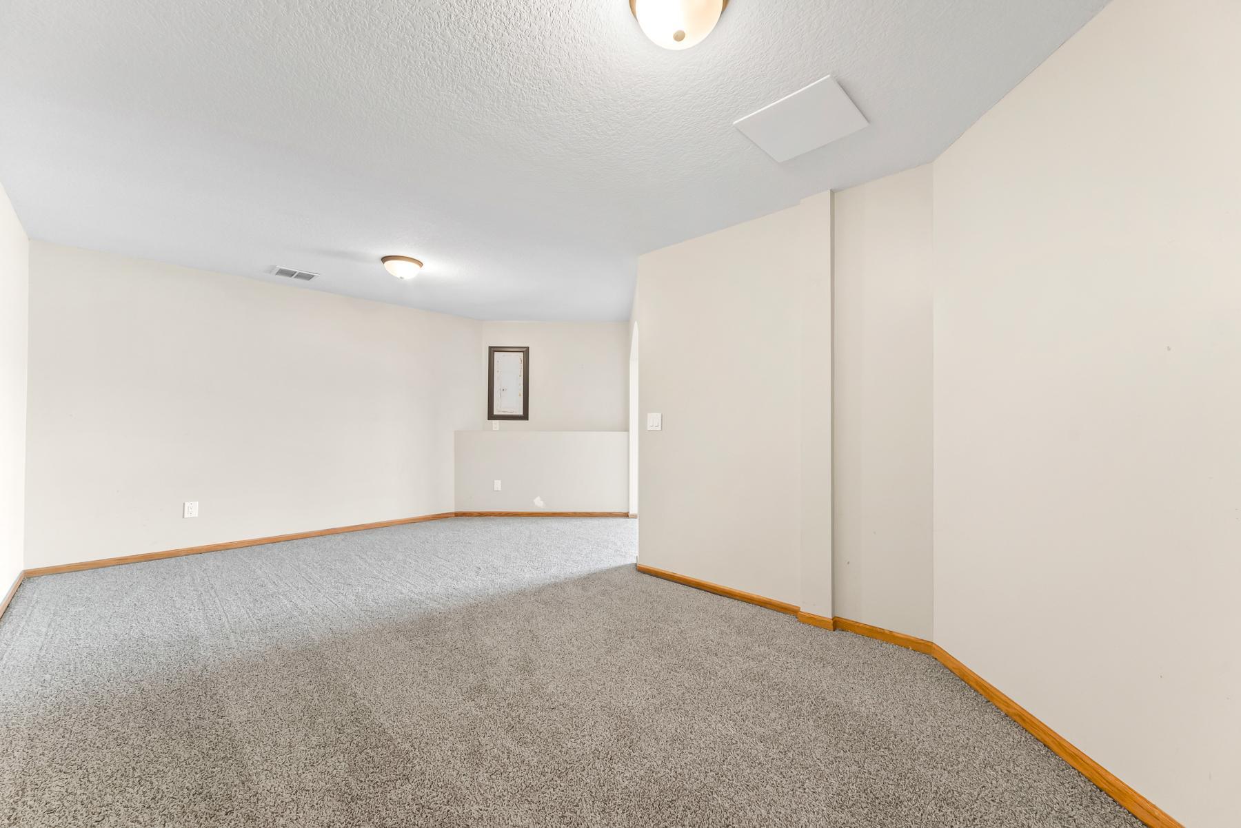1212 Earley Shores Lane, Burnsville, Minnesota image 49