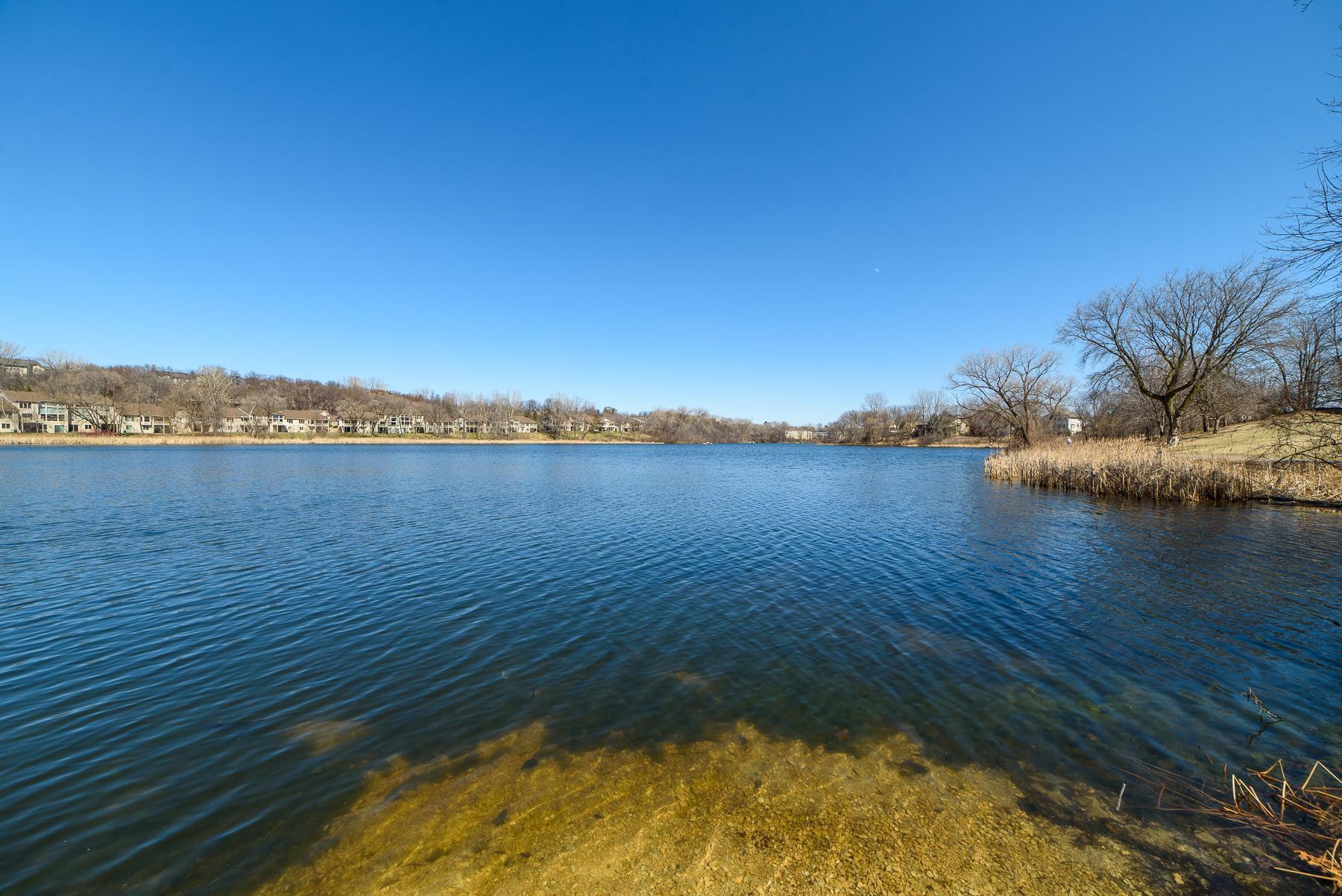 1212 Earley Shores Lane, Burnsville, Minnesota image 13