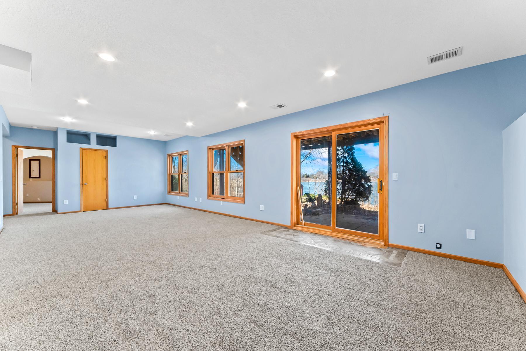 1212 Earley Shores Lane, Burnsville, Minnesota image 43