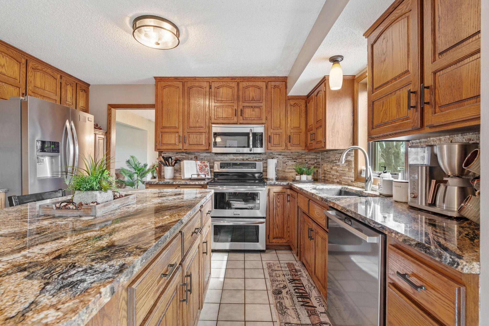 8742 Kilbirnie Terrace, Brooklyn Park, Minnesota image 16