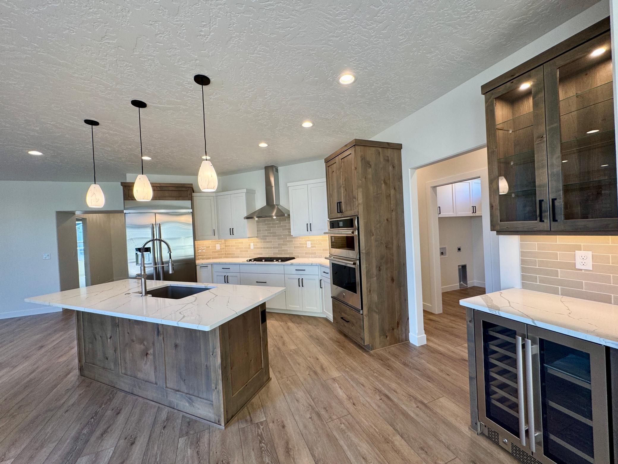 Fargo, North Dakota 58104, United States, 3 Bedrooms Bedrooms, ,3 BathroomsBathrooms,Residential,Pending,229154