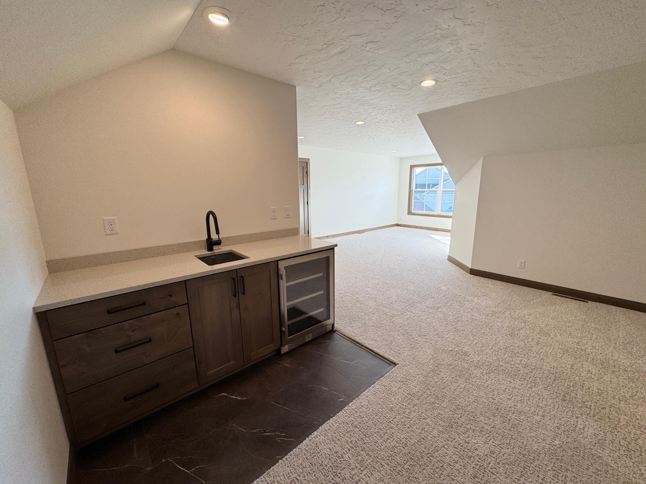 Fargo, North Dakota 58104, United States, 3 Bedrooms Bedrooms, ,3 BathroomsBathrooms,Residential,Pending,229154