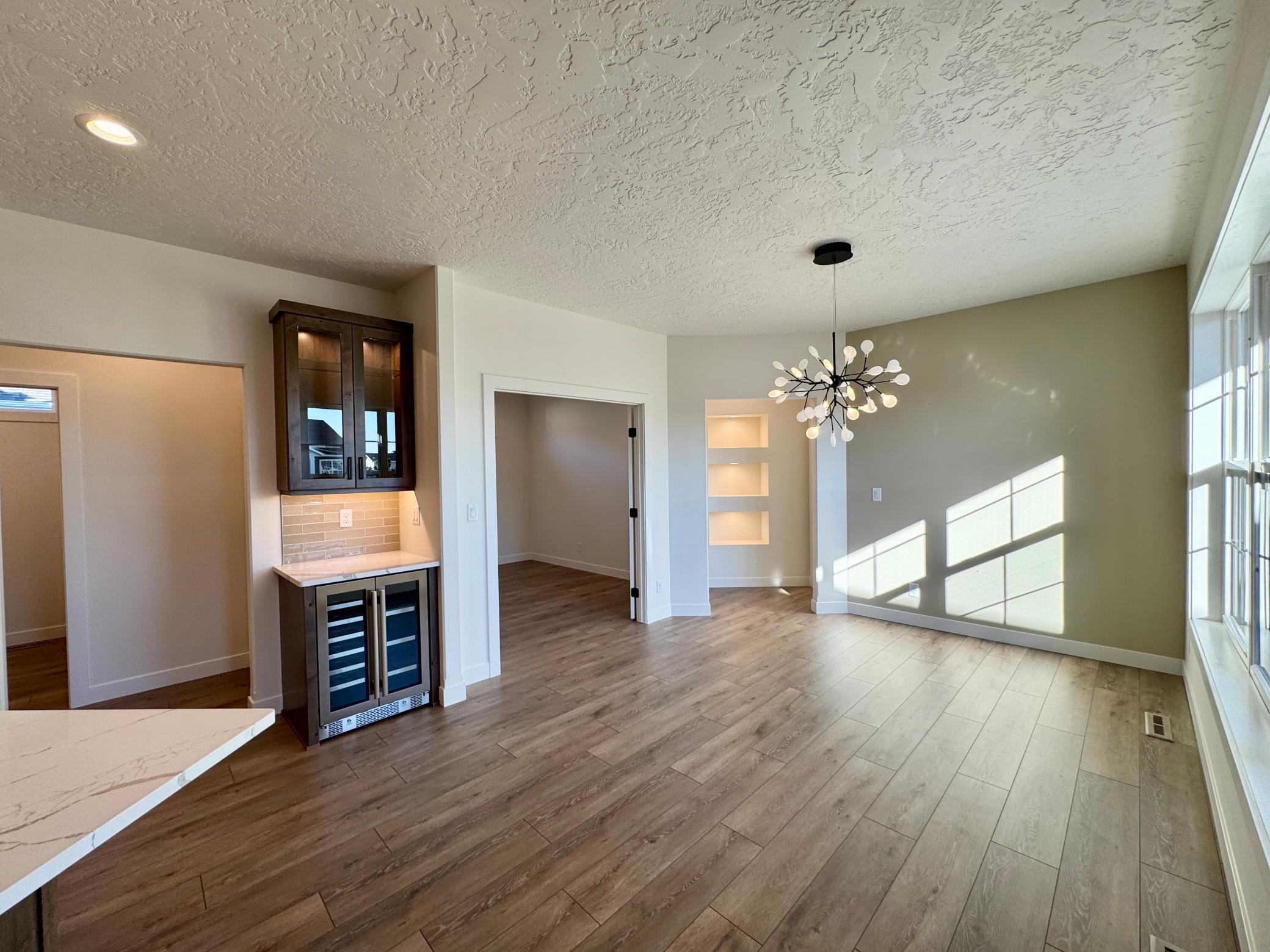 Fargo, North Dakota 58104, United States, 3 Bedrooms Bedrooms, ,3 BathroomsBathrooms,Residential,Pending,229154