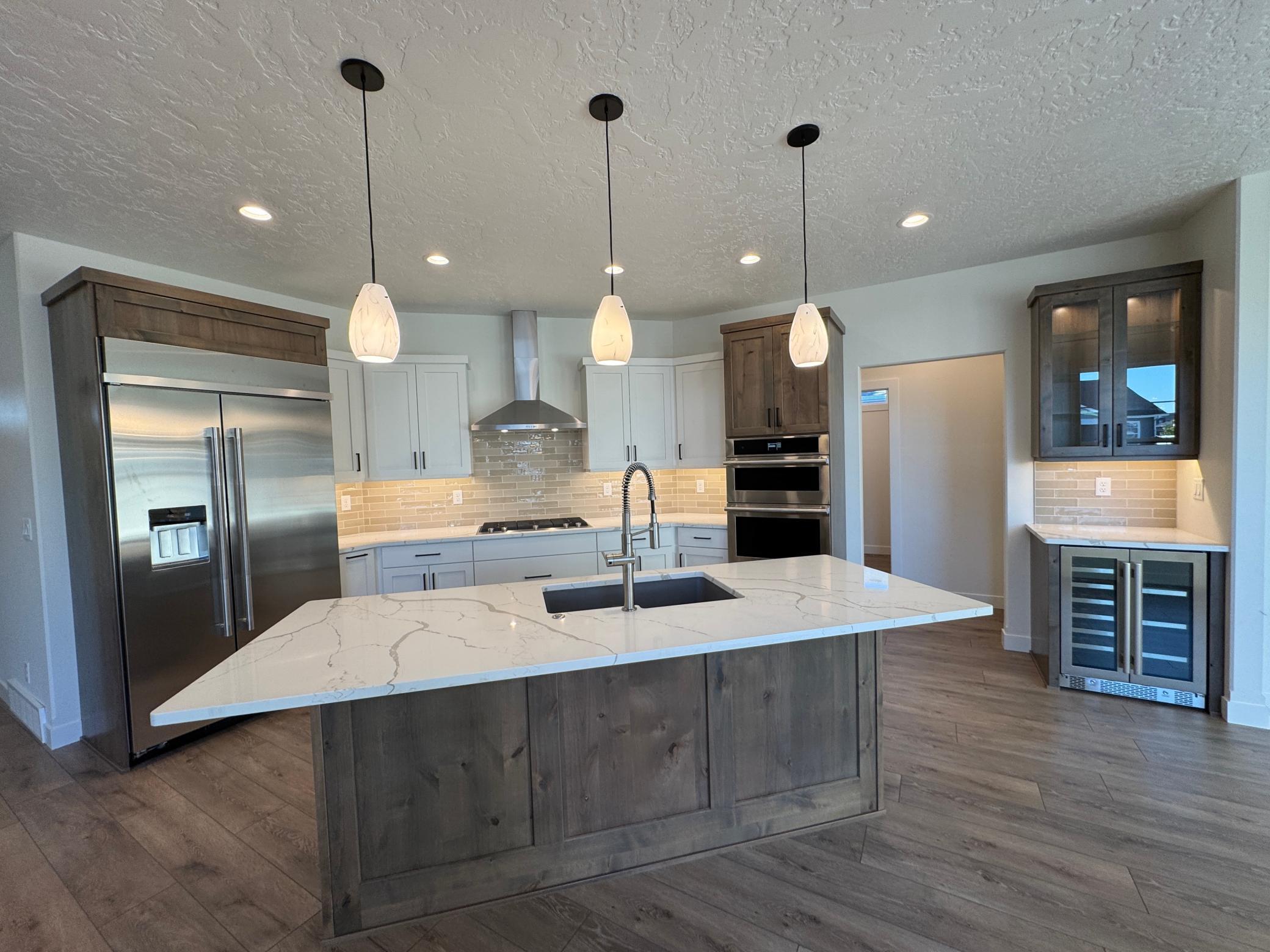 Fargo, North Dakota 58104, United States, 3 Bedrooms Bedrooms, ,3 BathroomsBathrooms,Residential,Pending,229154