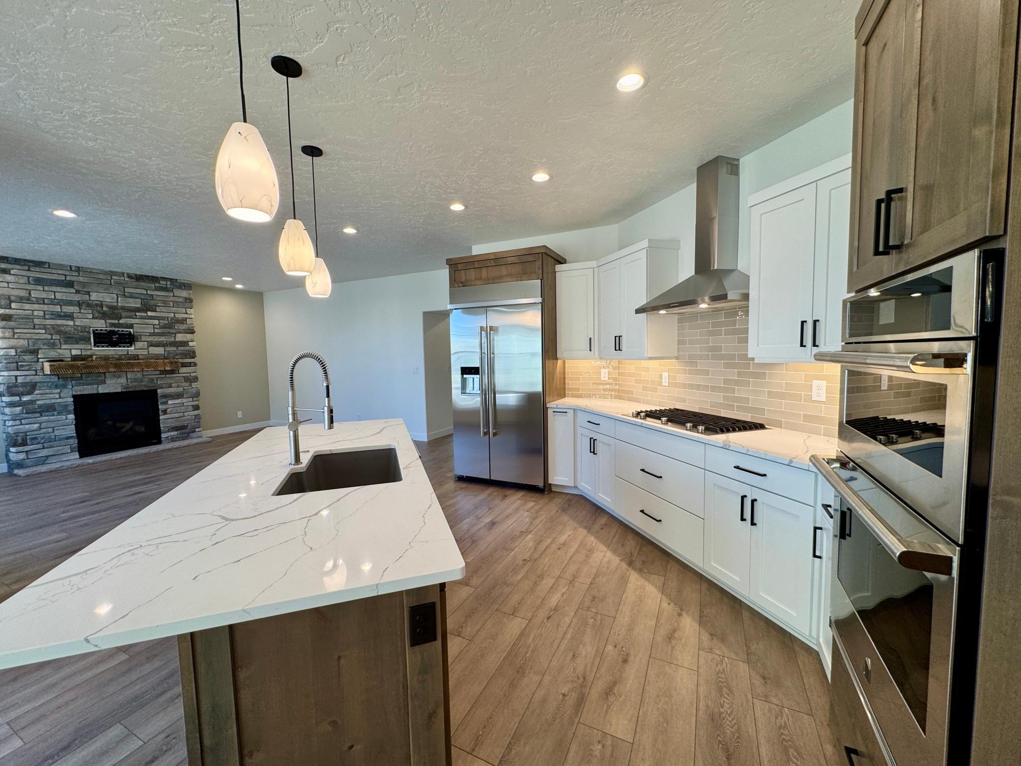 Fargo, North Dakota 58104, United States, 3 Bedrooms Bedrooms, ,3 BathroomsBathrooms,Residential,Pending,229154