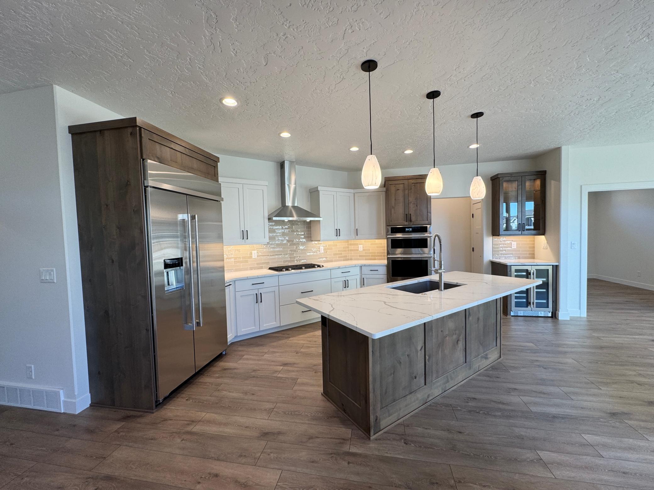 Fargo, North Dakota 58104, United States, 3 Bedrooms Bedrooms, ,3 BathroomsBathrooms,Residential,Pending,229154