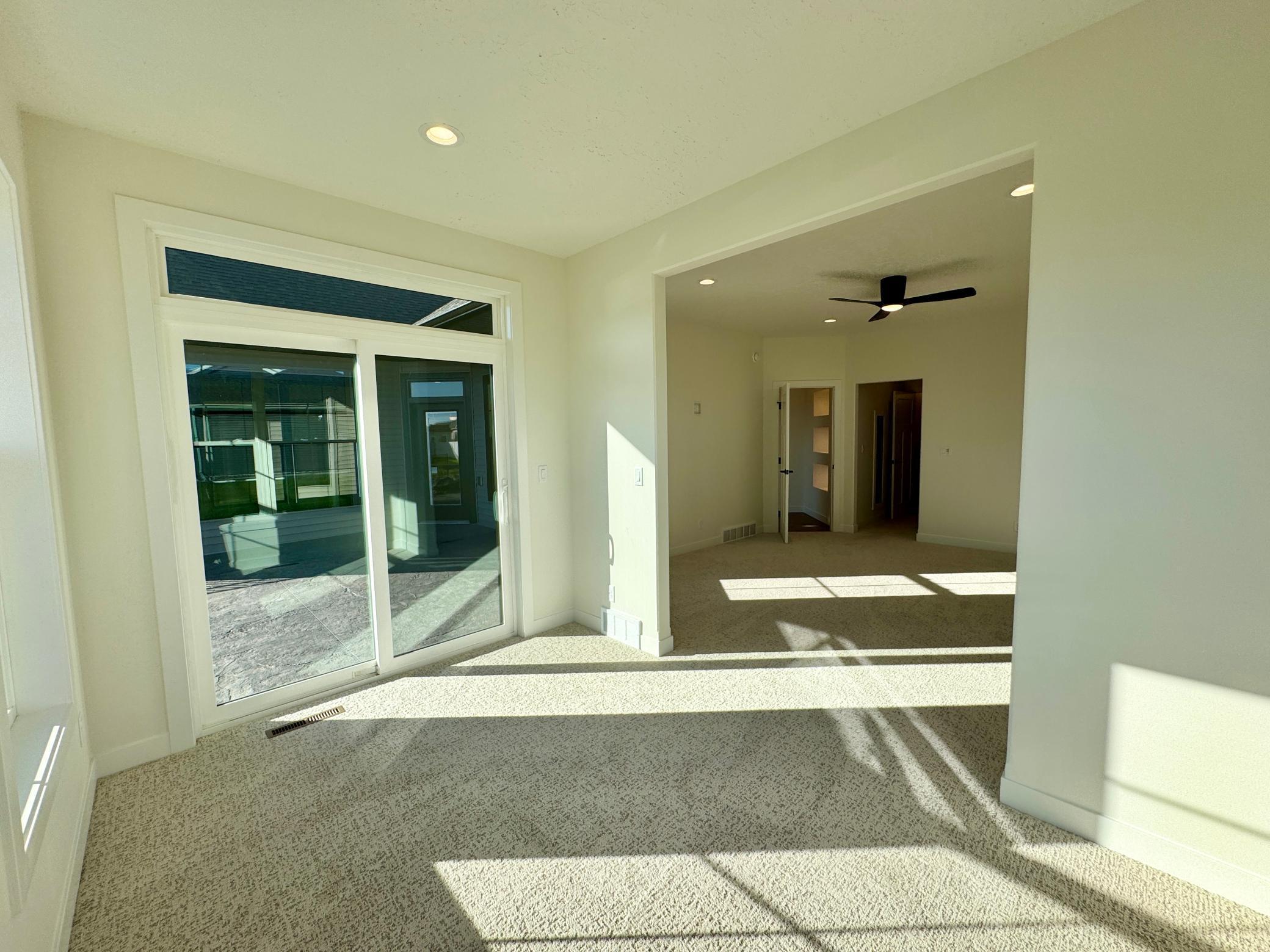 Fargo, North Dakota 58104, United States, 3 Bedrooms Bedrooms, ,3 BathroomsBathrooms,Residential,Pending,229154