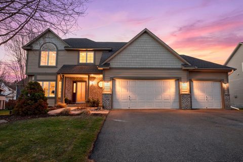 Homes For Sale - 1832 Alden Avenue<br/> Scott County, Shakopee, MN 55379