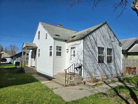 Homes For Sale - 1012 9th Street<br/> Koochiching County, International Falls, MN 56649