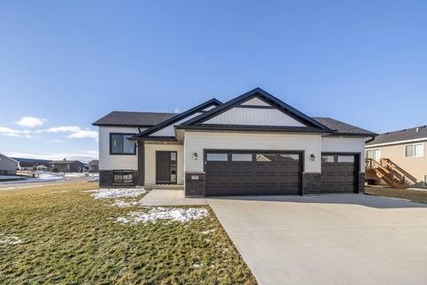 Apartment For Sale - 729 Tall Grass Lane<br/> Wanamingo, MN 55983