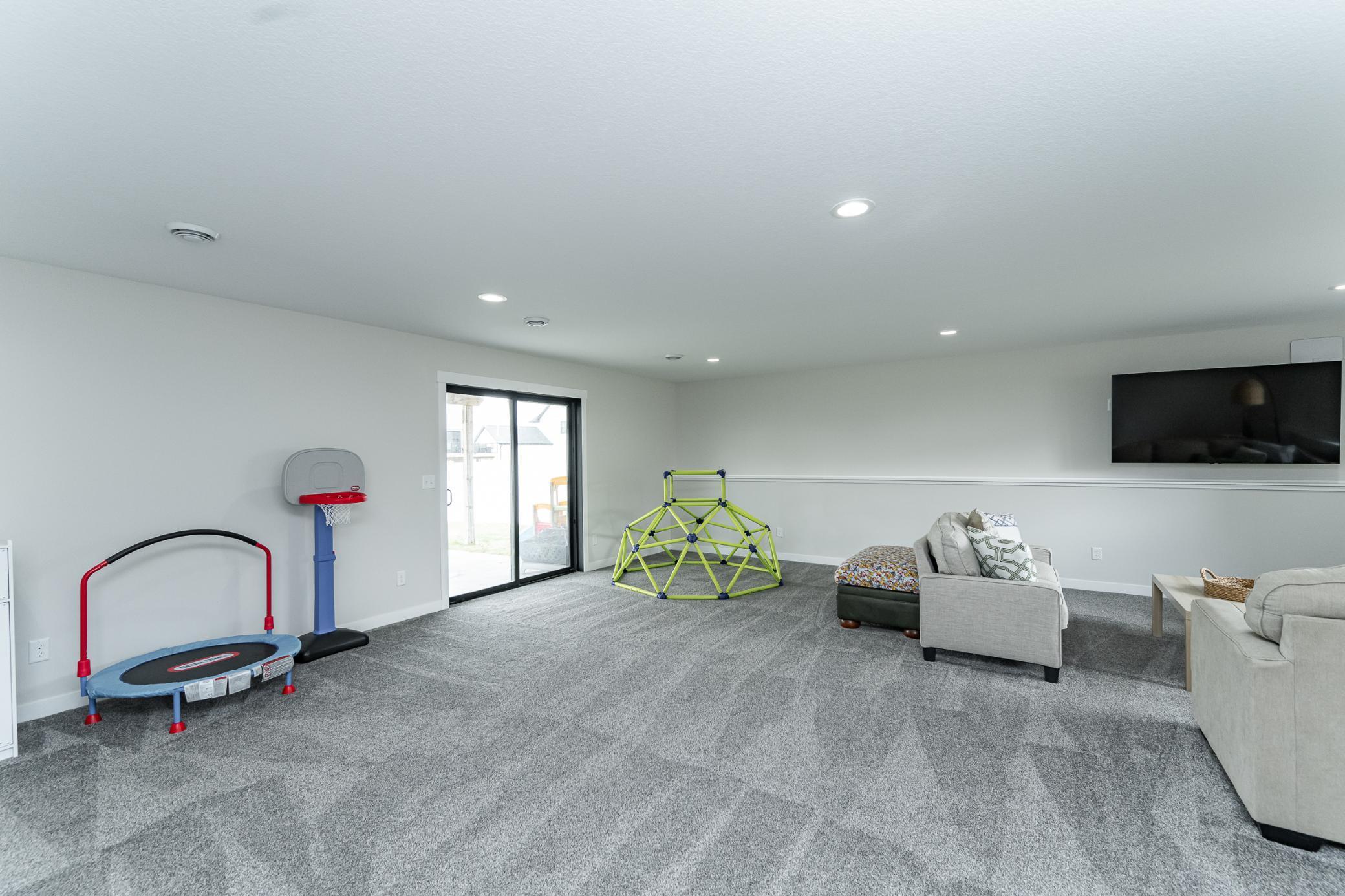 2380 Starburst Drive, Rochester, Minnesota image 24