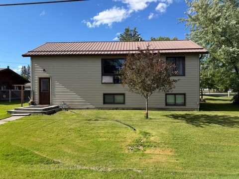 Homes For Sale - 1632 4th Avenue<br/> International Falls, MN 56649
