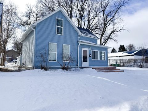 Homes For Sale - 514 E Hampden Avenue<br/> Fergus Falls, MN 56537
