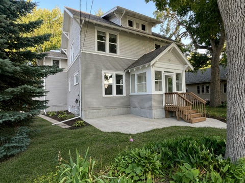 Homes For Sale - 711 Clausen Avenue<br/> Albert Lea, MN 56007