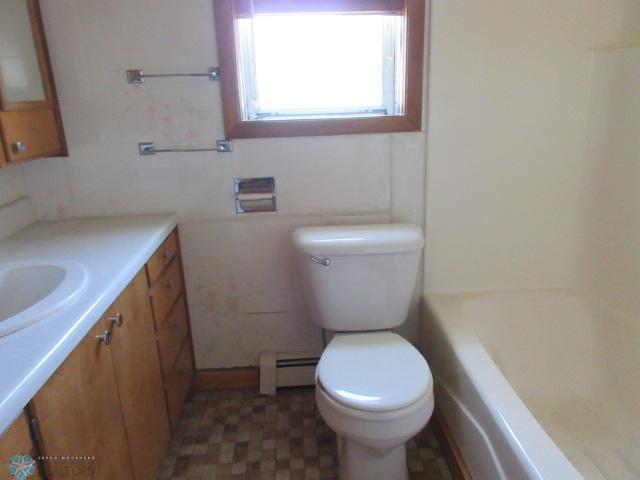 Cayuga, North Dakota 58013, United States, 4 Bedrooms Bedrooms, ,1 BathroomBathrooms,Residential,Active,180360