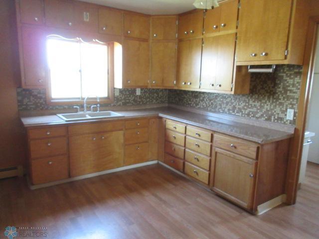 Cayuga, North Dakota 58013, United States, 4 Bedrooms Bedrooms, ,1 BathroomBathrooms,Residential,Active,180360