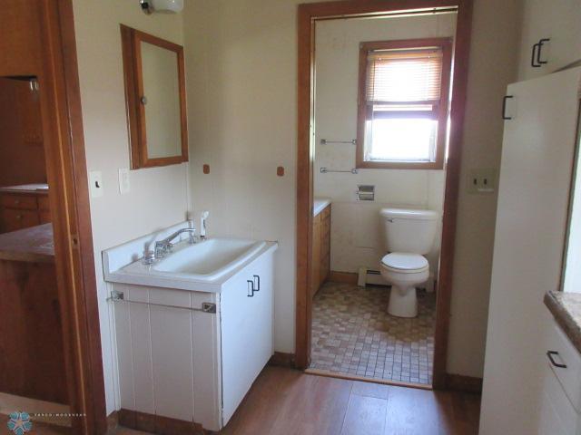 Cayuga, North Dakota 58013, United States, 4 Bedrooms Bedrooms, ,1 BathroomBathrooms,Residential,Active,180360