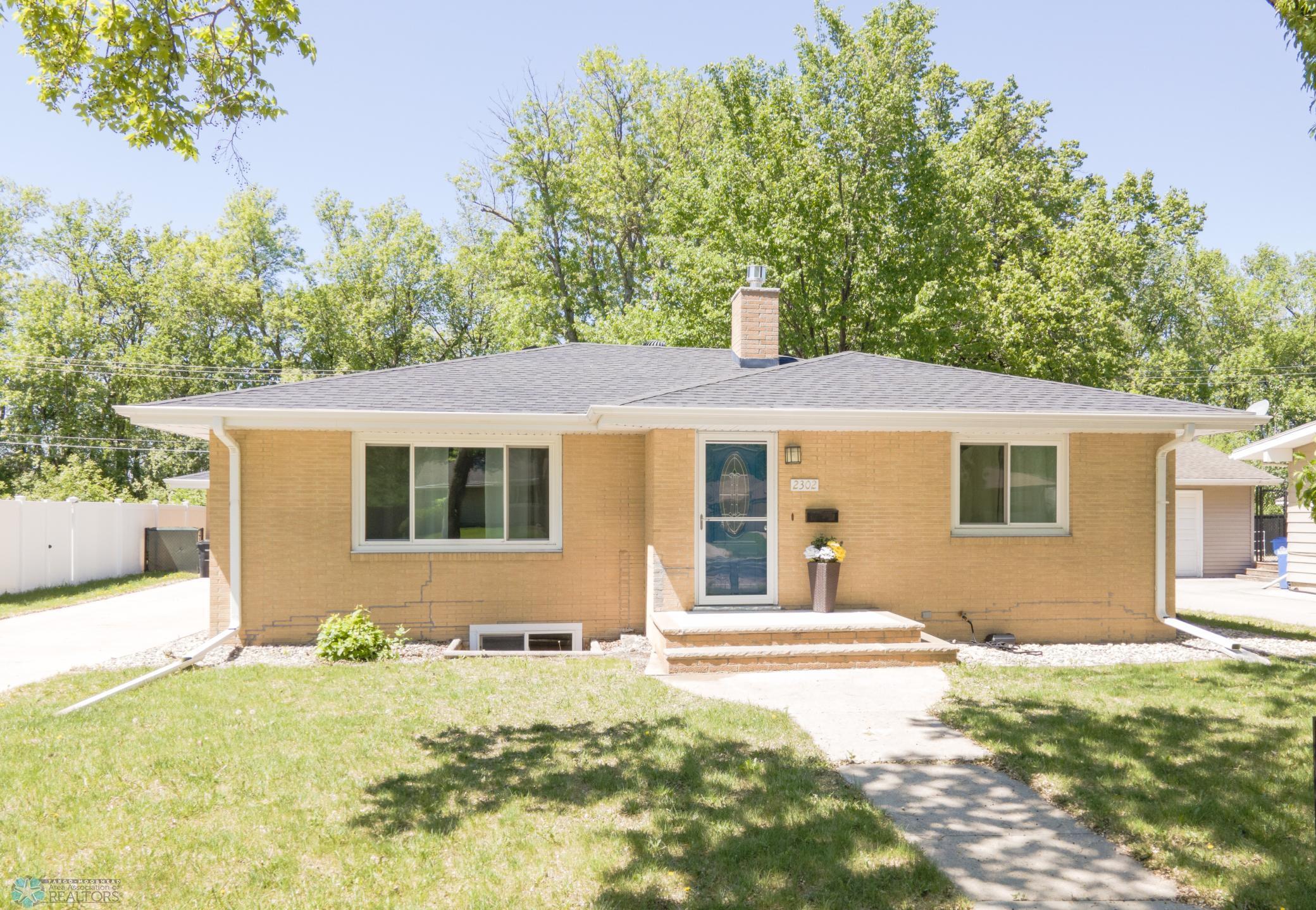 2302 10th Street, Fargo, North Dakota image 1