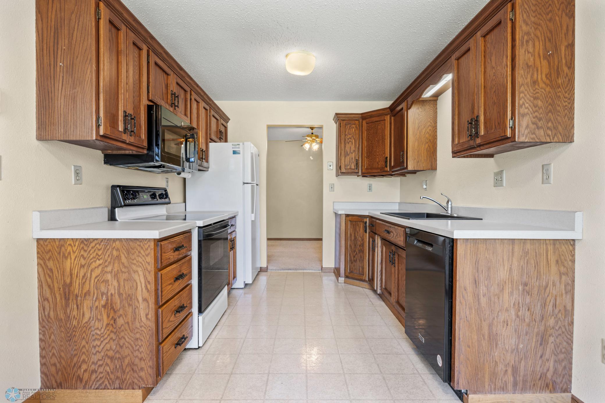 2802 29th Avenue, Moorhead, Minnesota image 16