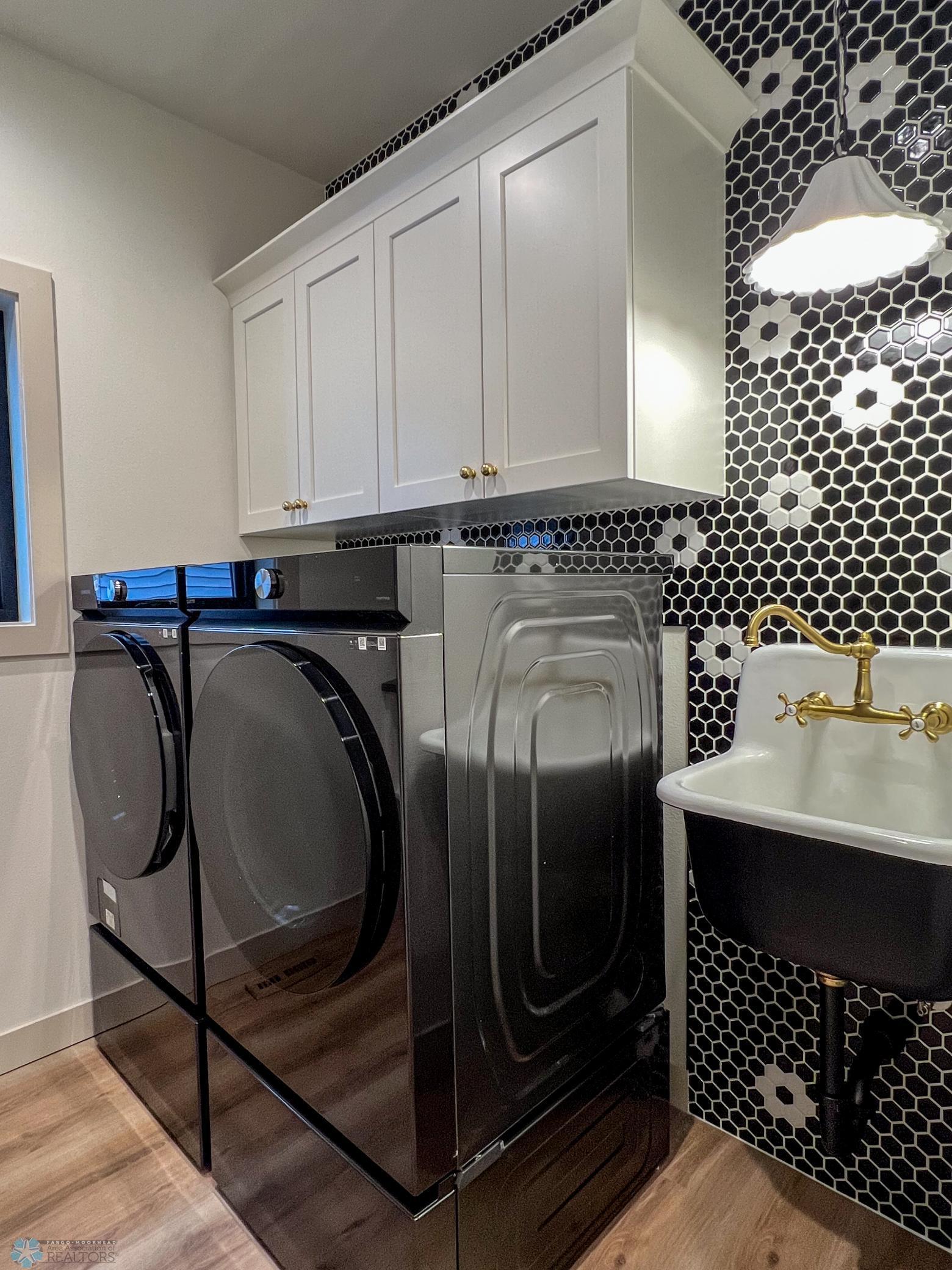 West Fargo, North Dakota 58078, United States, 3 Bedrooms Bedrooms, ,3 BathroomsBathrooms,Residential,Active,23655