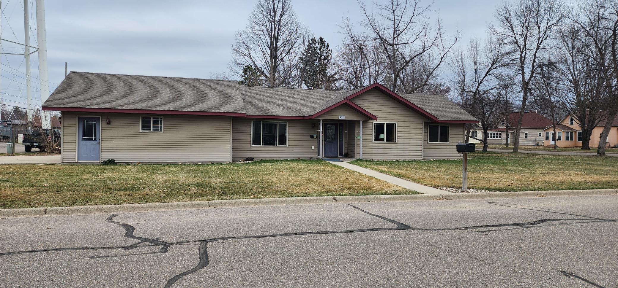 419 Pleasant Avenue, Staples, Minnesota image 2